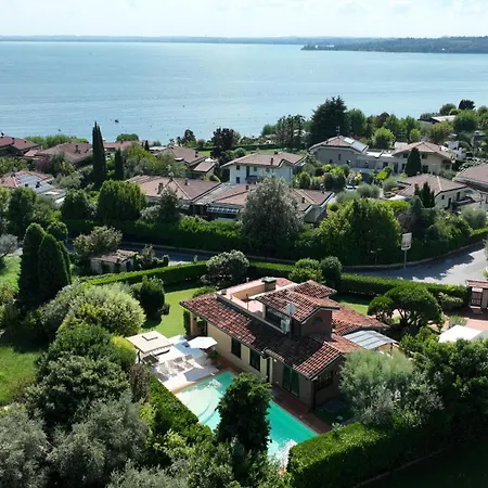 Villa Artemisia Luxury, Pool & Jacuzzi, 300m From Garda Padenghe sul Garda
