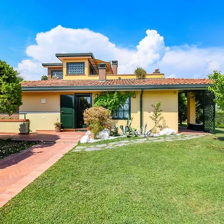 Villa Artemisia Luxury, Pool & Jacuzzi, 300m From Garda Padenghe sul Garda