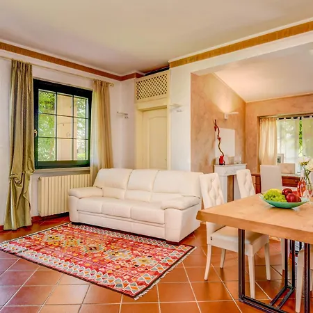 Artemisia Luxury, Pool & Jacuzzi, 300m From Garda * Padenghe sul Garda